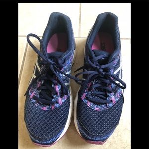 ASICS running sneakers 8.5 lightly worn